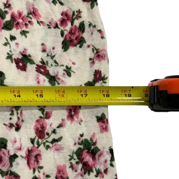 Wet Seal size small sleeveless tank top. White with florals in great condition! - Picture 5 of 8